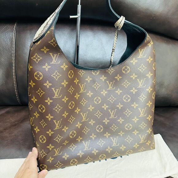 Louis Vuitton Flower Hobo Python strap - Picture 9 of 16